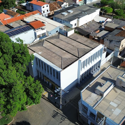 predio-praca-coronel-joaquim-tolentino-14-esquina-com-a-rua-9-de-marco-centro-espinosa-mg-cep-39510-000