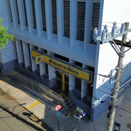 predio-praca-coronel-joaquim-tolentino-14-esquina-com-a-rua-9-de-marco-centro-espinosa-mg-cep-39510-000