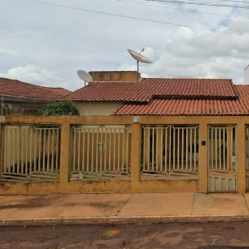 casa-83m2-336m2-av-garibaldi-teixeira-quadra-k-lote-no-04-sao-francisco-quirinopolis-go-cep-75862-124