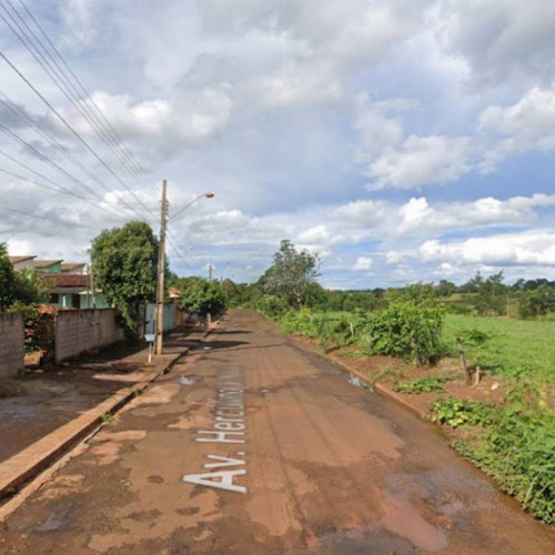 casa-181m2-318m2-avenida-herculino-de-araujo-637-null-null-nossa-senhora-da-saude-itumbiara-go-cep-75523-100