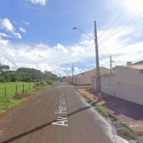 casa-181m2-318m2-avenida-herculino-de-araujo-637-null-null-nossa-senhora-da-saude-itumbiara-go-cep-75523-100
