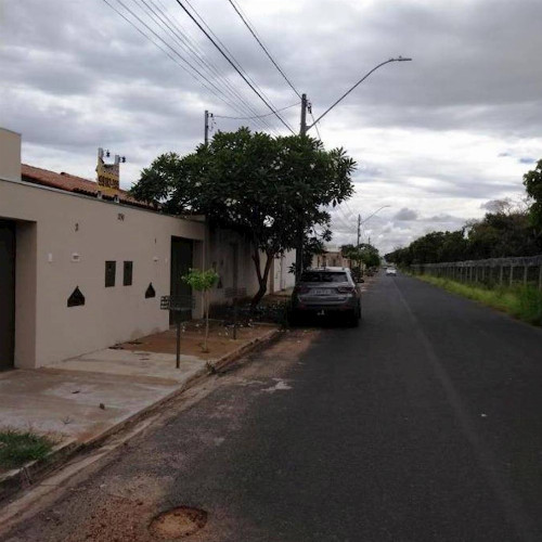 casa-5992m2-rua-alameda-bladilei-alves-cardoso-250-casa-no-02-residencial-amarilis-ii-jardim-das-palmeiras-ii-uberlandia-mg-cep-38412-866