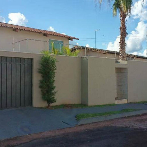 casa-239-ha-171-alq-rua-rd16-142-null-null-residencial-drummond-i-ituiutaba-mg-cep-38302-292