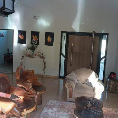 casa-239-ha-171-alq-rua-rd16-142-null-null-residencial-drummond-i-ituiutaba-mg-cep-38302-292