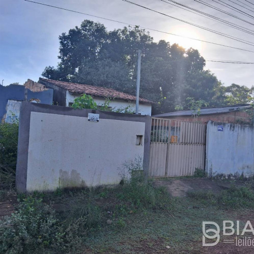 casa-18-ha-149-alq-loteamento-pacaembu-2-quadra-152-flor-da-serra-valparaiso-de-goias-go-cep-72870-001