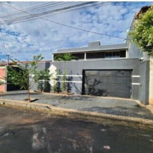 casa-103-alq-107-ha-rua-lidia-560-lote-04-quadra-41-jardim-canaa-uberlandia-mg-cep-38412-390