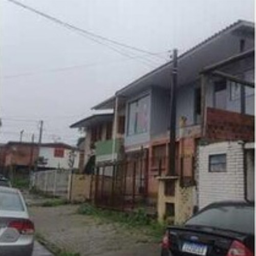 casa-7650m2-111-alq-rua-amadio-perini-330-diamantino-caxias-do-sul-rs-cep-95055-060
