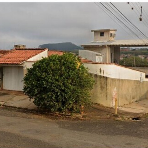 casa-126m2-250m2-rua-joao-francisco-pallos-300-jardim-regulador-guaxupe-mg-cep-37834-098