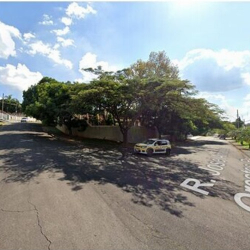 casa-432m2-1092m2-rua-lamartine-fagundes-467-esquina-com-a-rua-jose-amadeu-orestes-pergola-jardim-siriema-atibaia-sp-cep-12940-001
