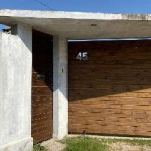 casa-168-ha-159-alq-rua-prefeito-gil-ungaretti-45-null-null-progresso-laguna-sc-cep-88790-000