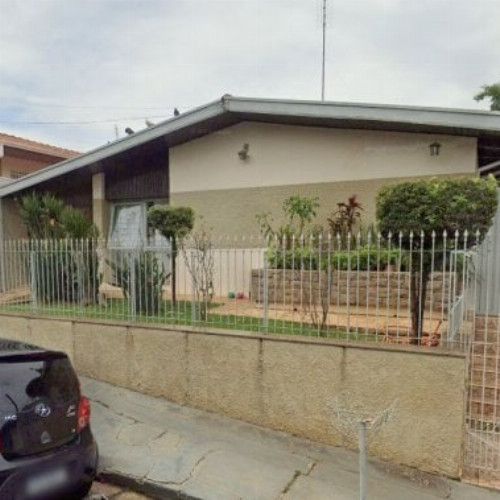 casa-103-alq-rua-maestro-andre-rocha-22-centro-botucatu-sp-cep-18600-001