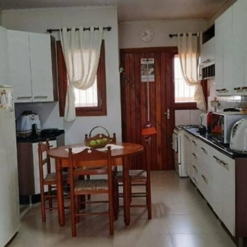 casa-6888m2-149-alq-rua-paulo-tholozan-dias-da-costa-3499-null-null-tres-vendas-pelotas-rs-cep-96065-560