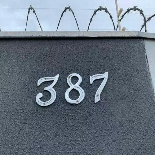 casa-7100m2-rua-adofino-de-almeida-387-casa-1-condominio-residencial-estrela-parque-condominio-residencial-estrela-parque-tiradentes-campo-grande-ms-cep-79042-881